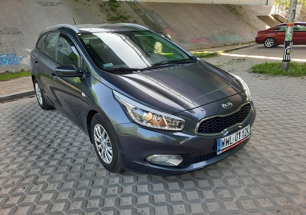 Kia Ceed cena 29000 przebieg: 260000, rok produkcji 2015 z Warszawa małe 352